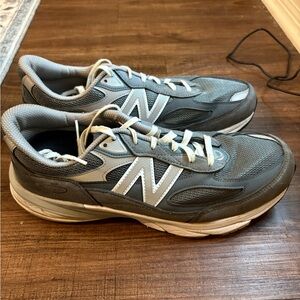 New Balance 990v6 size 12 4E Men's Charcoal and Silver Sneakers
